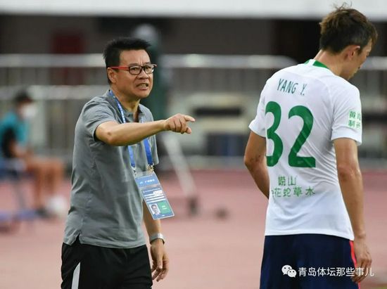 生理课在讲台双腿打开调教