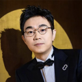 3个女人互添高潮